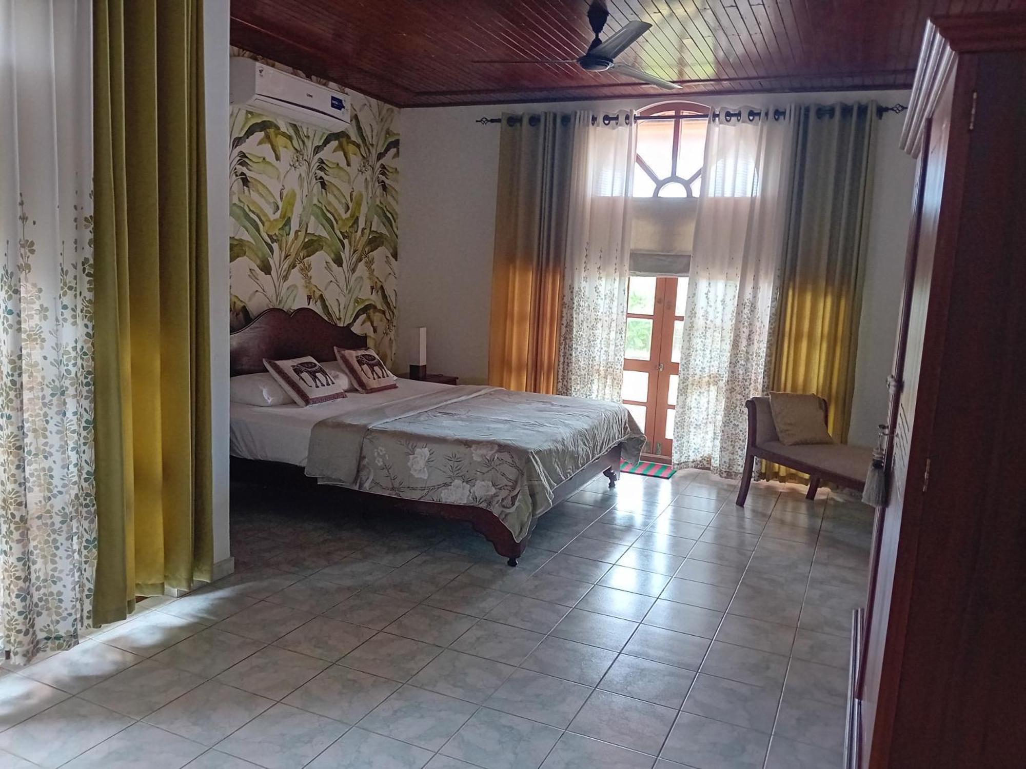 Villa Sea Breeze Kepungoda Exterior foto